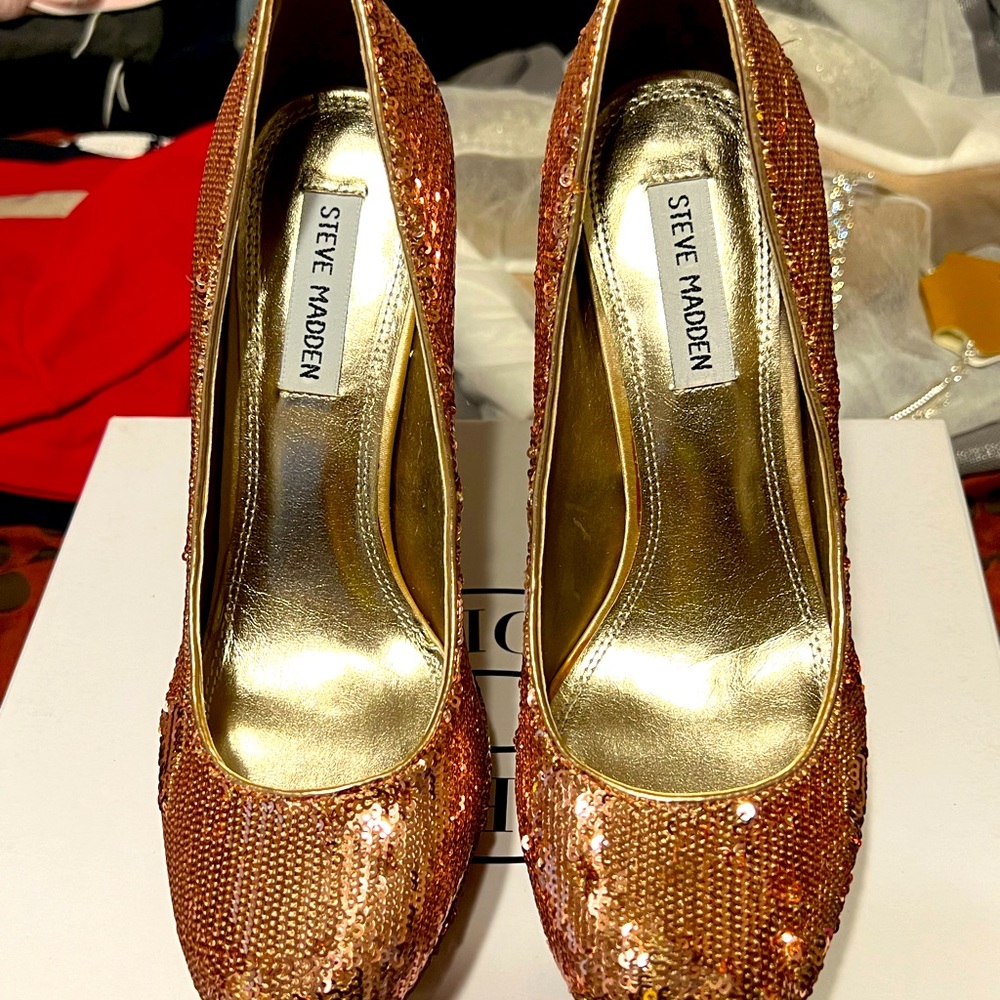 Bronze high heel shoe